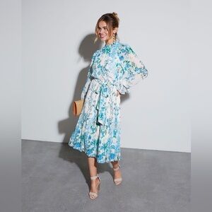 VICI Tempe Floral Ruffle Midi Dress